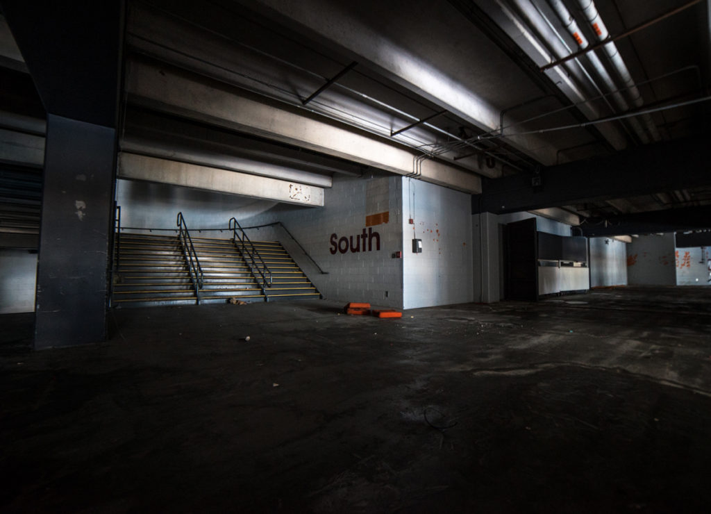 abandoned silverdome stadium in pontiac michigan