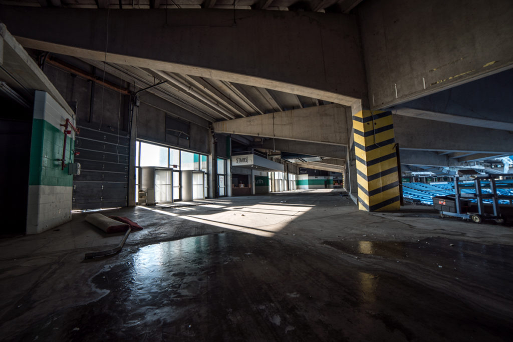 abandoned silverdome stadium in pontiac michigan
