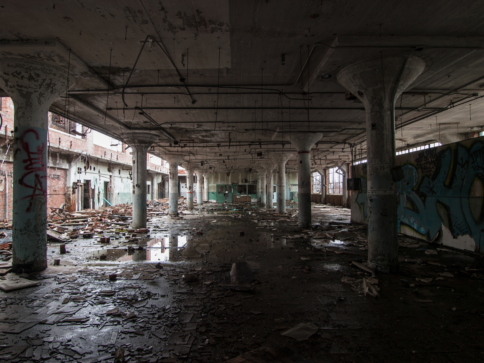 abandoned victoreen factory in cleveland