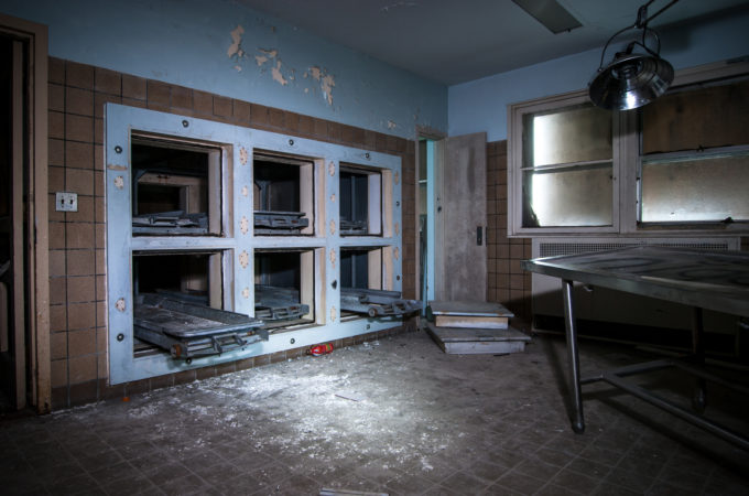 The Dark History Behind the Walls of a Massive New York Asylum