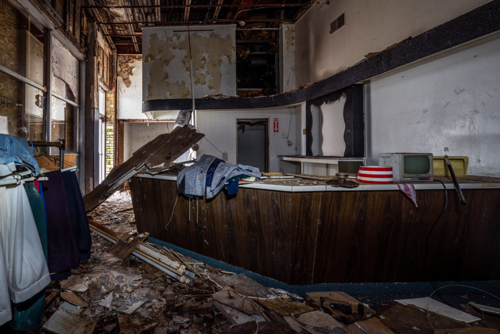 Abandoned Masters Tuxedo Youngstown Ohio