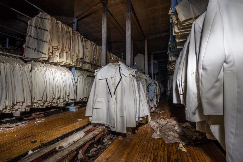 Abandoned Masters Tuxedo Youngstown Ohio