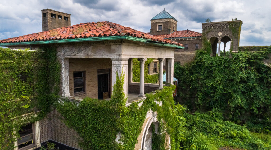 Molly Stark Hospital Abandoned