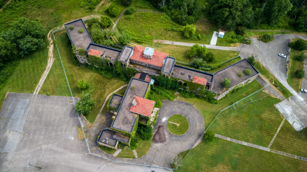 Molly Stark Hospital Abandoned