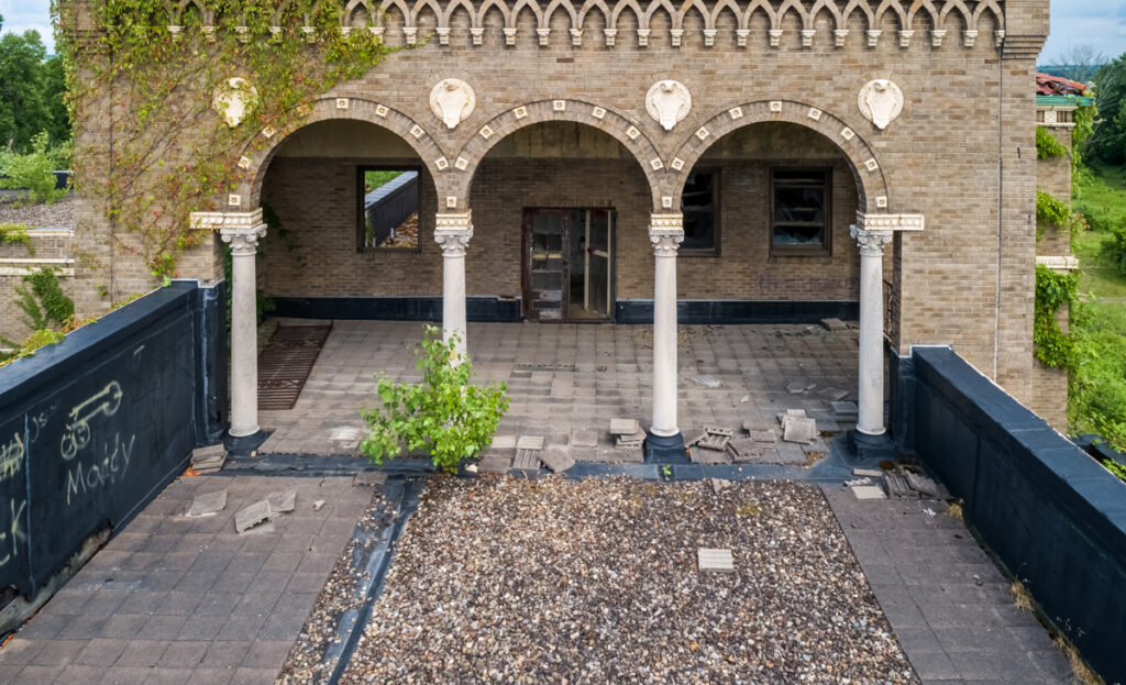 Molly Stark Hospital Abandoned