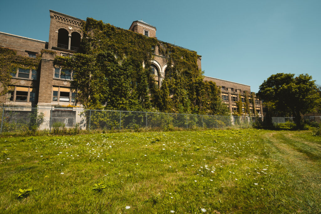 Molly Stark Hospital Abandoned
