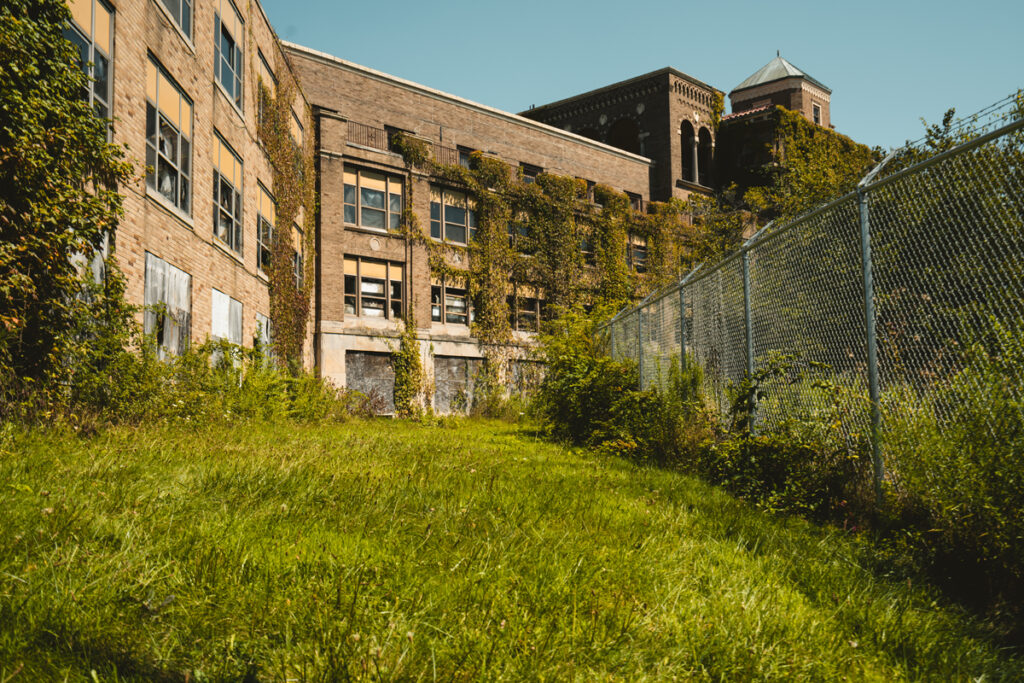 Molly Stark Hospital Abandoned
