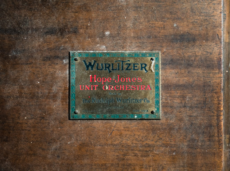 abandoned theatre organ