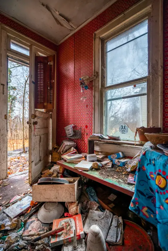 Over 100 Homes Abandoned In This Columbus Ohio Neighborhood