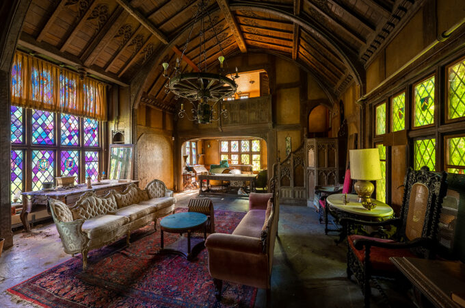 A Time Capsule in Disrepair: Inside an Abandoned Tudor Home