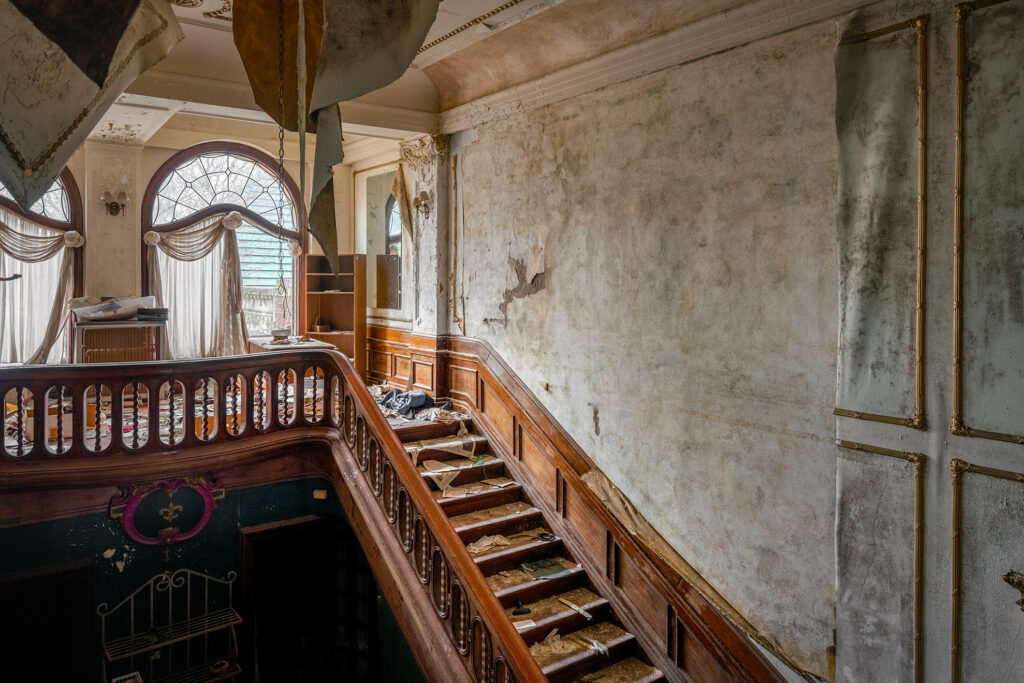 abandoned traxler mansion in dayton ohio