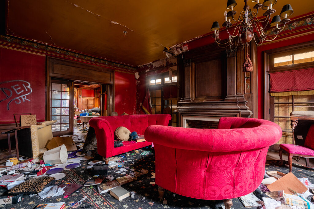 abandoned traxler mansion in dayton ohio