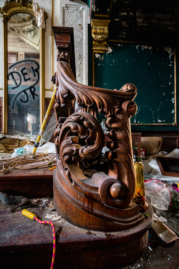 abandoned traxler mansion in dayton ohio