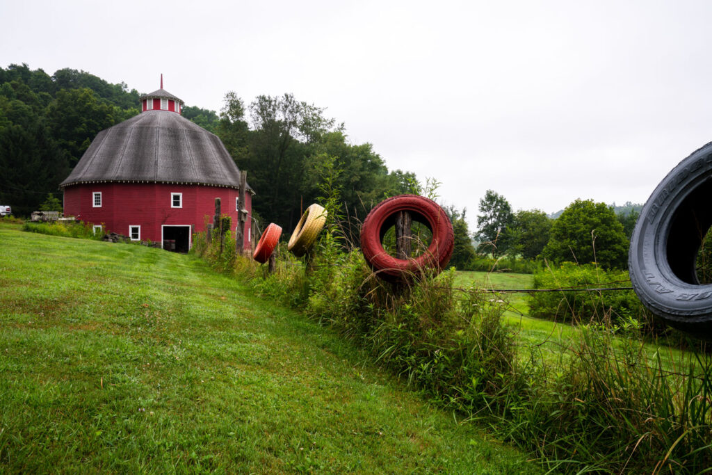 16-sided barn in freeport, ohio