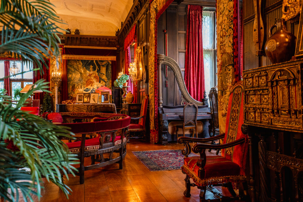 stan hywet hall music room