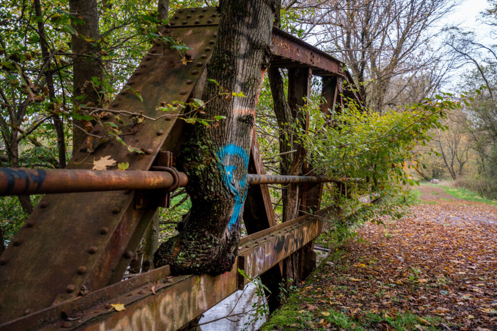 crybaby bridge in salem ohio