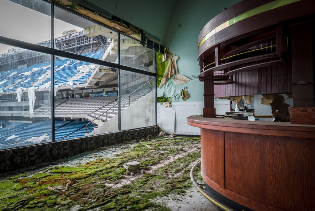 abandoned pontiac silverdome