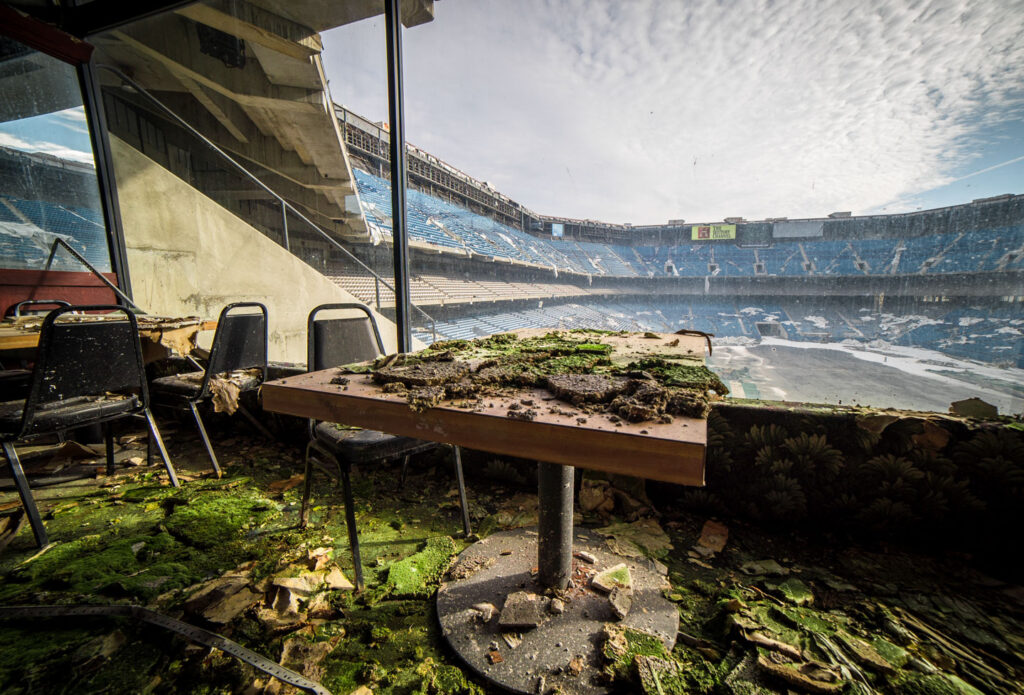 abandoned pontiac silverdome