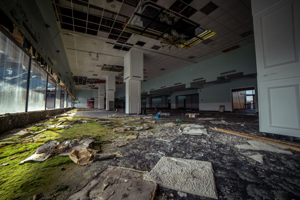 abandoned pontiac silverdome