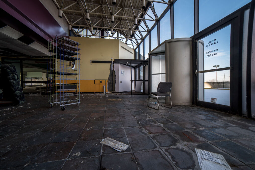 abandoned pontiac silverdome