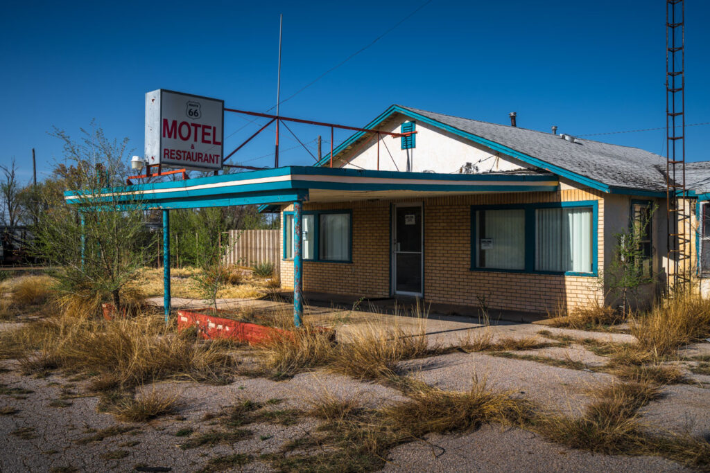 abandoned dixie motel in mclean texas
