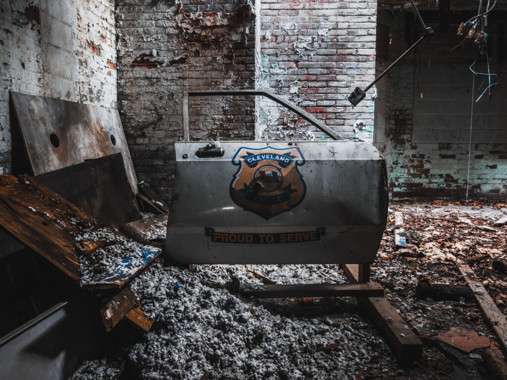 abandoned cleveland aquarium